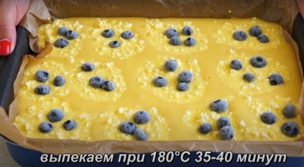 Быстрый бисквитный пирог. Так вкусно, что съедите вместе с тарелкой